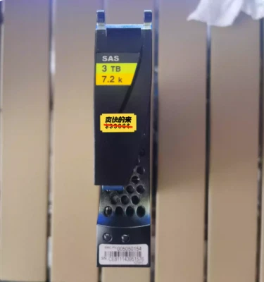 005050154 DELL EMC VMAX 10K 3T 3TB SAS 7.2K 520BPS hard drive - Image 1 of 4