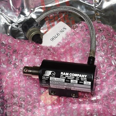 MILITARY ELECTRICAL SOLENOID 38L10207 12524419 5945-01-089-7649 - Image 1 of 3