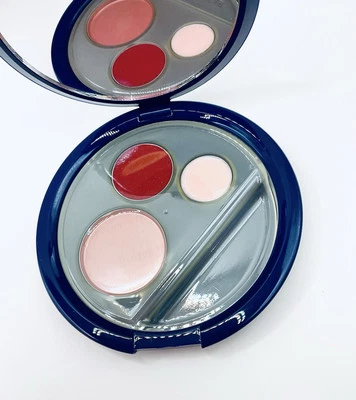 ESTÉE LAUDER FLOATING COLOR FOR LIPS & CHEEKS GLOSS SHIMMER/GLOSS CREAM NOS - Image 1 of 4