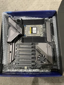 ASRock WRX80 Creator WRX8 For AMD Threadripper 5xxx And 3xxx Series - Photo 1/5