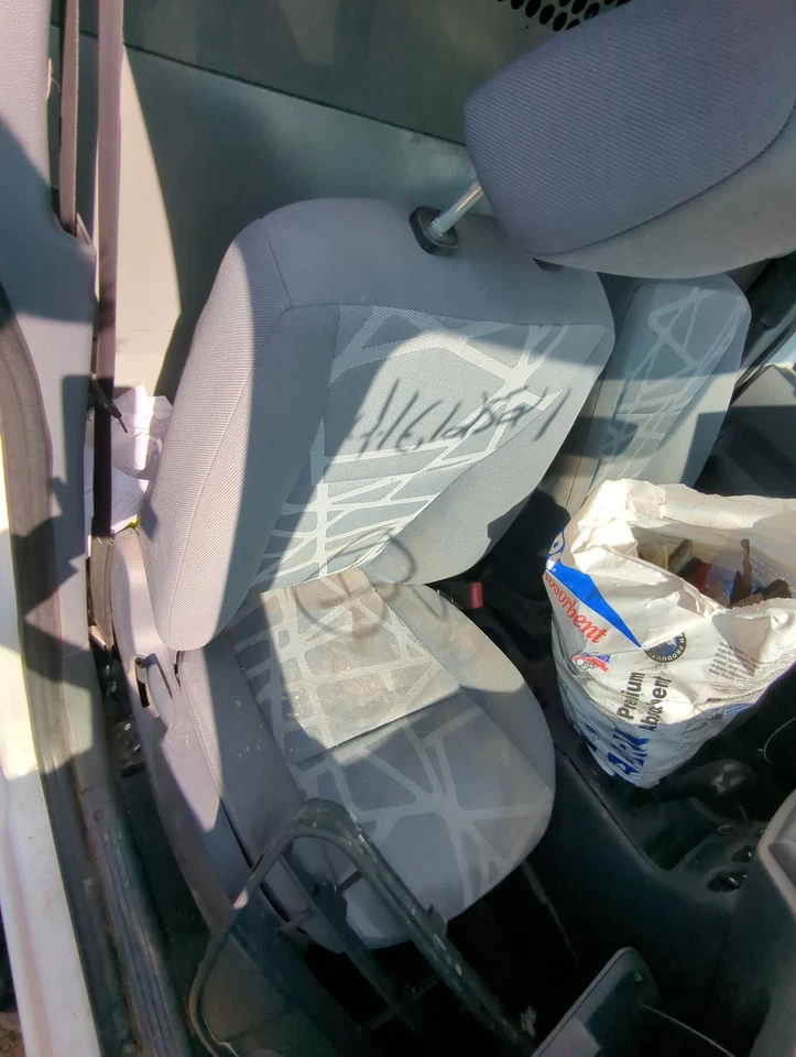 2010-2013 Ford Transit Connect Passenger Front Seat Oem VOOPL - Изображение 1 из 1