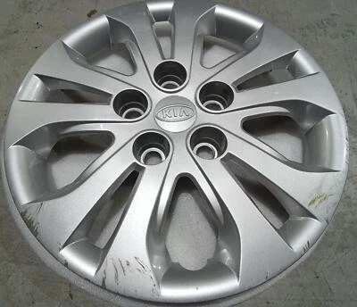 Tapacubos Kia Forte 2010-2013 15 pulgadas 66021 plateado 10 radios 529601M000 Foto 1 de 4