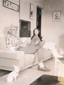 VTG Photo Handsome Man Beautiful Woman Pet Dog Chihuahua Fedora - Picture 1 of 1