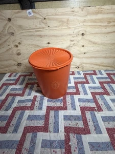 Contenedor de colección Tupperware Servalier naranja 805-12 con tapa 806-14 - Imagen 1 de 12