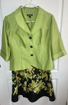 Dana Kay Skirt Suit Green/Floral Sz12 Pre-owned - Image 1 of 4