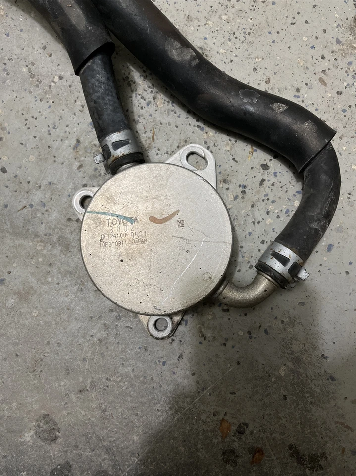 Lexus IS250 V6 2013 2,5 L transmisión placa de enfriador de aceite Foto 1 de 1