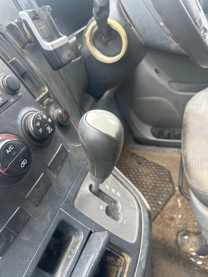 2010 Hyundai iLoad TQ Auto Diesel T-Bar Shifter 08-18 iMax H1 #B591 - image 1 of 4