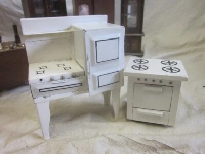 Fogão de metal e madeira vintage casa de bonecas miniatura Concord - Imagem 1 de 4