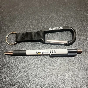 Caterpillar Equipment Black Carabiner Key tag Keychain And Ballpoint Pen Set - Foto 1 di 5