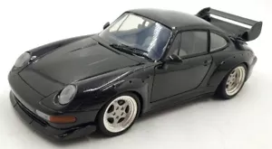 UT 1/18 Scale Diecast 9224C - Porsche 911 GT - Standox Dark Green/Black - Picture 1 of 5