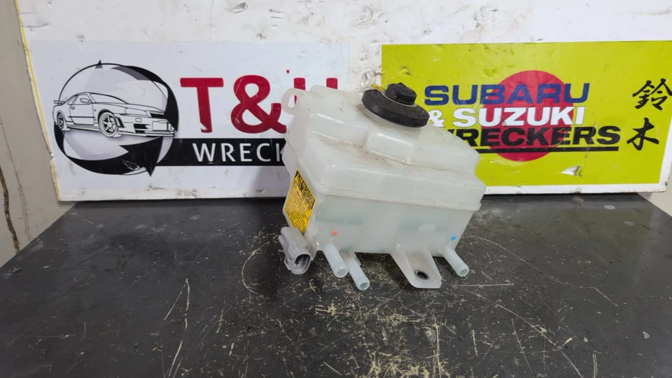 2012 - 2017 Toyota Camry AVV50R - DEXDBQ Brake Reservoir Bottle  - image 1 of 2