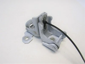 RENAULT CAPTUR 2018-19 PAIR OF NEARSIDE/LEFT FRONT DOOR HINGES (5 DOOR)   #6483V - Picture 1 of 5