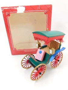 Hallmark adorno de Navidad 1987 Sweetheart Carriage - Imagen 1 de 3