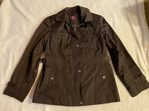 Gallery Allwetter braune Jacke Mantel Damen klein wasserabweisend durchgehender Reißverschluss Gürtel - Bild 1 von 24