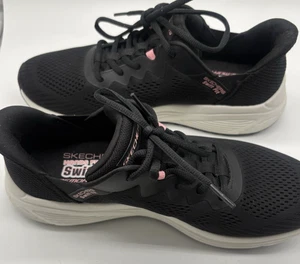 Skechers Swift Fit Hands Free Slip-In Damen Sneaker schwarz Gr. 9 179129S Video - Bild 1 von 8