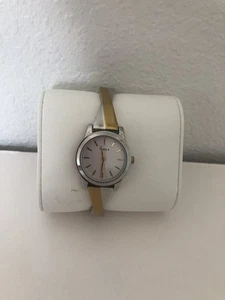 Ladies Timex Stretch Bangle Gold/Silver Crisscross Watch Fits Up To 7.5 Wrist - Picture 1 of 5