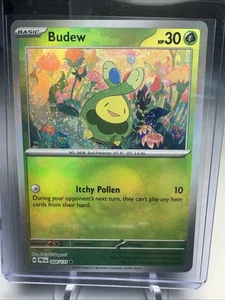 Pokémon TCG -Budew - Prismatic Evolutions 004/131 - Pokéball Holo - Picture 1 of 2