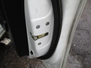 MECANISMO DE BLOQUEO DE PUERTA DELANTERA LADO CONDUCTOR HONDA JAZZ MK3 2014 OSF - Imagen 1 de 5