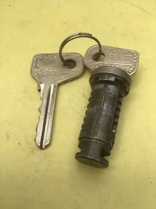 Fiat 126 Schloss Fass und zwei Schlüssel passend - Bild 1 von 2