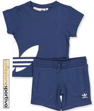 COMPLETO BAMBINO/BAMBINA ADIDAS BIG TREFOIL SHORTS TEE - FM5619 col.blu/bianco