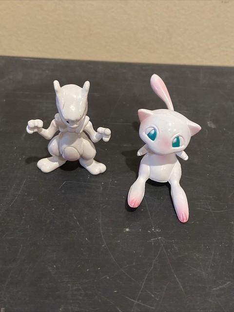 Preços baixos em TOMY Mewtwo Pokémon Desenho e figuras de ação de  personagens de TV