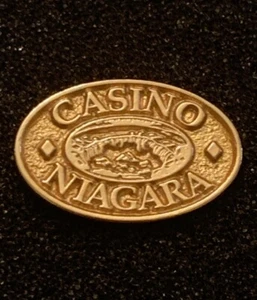Casino Niagara Falls Ontario Canada Gold Tone Metal Gambling Lapel Pin - SP6 - Picture 1 of 4