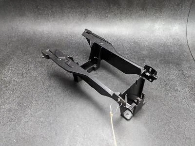 Soporte consola central 2018 Audi Q3 8U0863531 2015 2016 2017 Foto 1 de 4