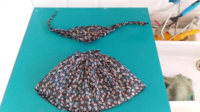 lot Poupée tenue vêtements cathie bella robe fleurs (no gégé dolly) - Photo 1/2