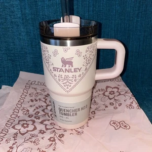 Stanley 20 Unzen Löscher H2.0 FlowState Becher Muschel Floral - Bild 1 von 9