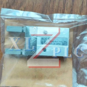 1 PIEZA Nuevo Cilindro Neumático SMC MHZA2-6S En Caja* - Imagen 1 de 4