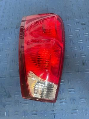 Задний фонарь в сборе левый Lh Oe # 15771437 02–06 CHEVY AVALANCHE 1500 - Изображение 1 из 4