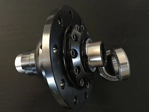 NUEVO FORD 9" PULGADAS POSI 31 SPLINE GUSANO DE PAR LSD CON ESTUCHE DE STOCK COJINETES PORTADORES - Imagen 1 de 7