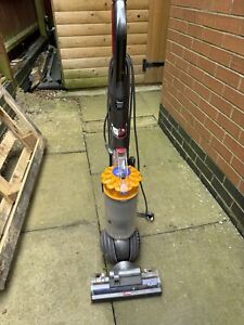 Dyson DC40 ANIMAL Upright Vacuum Cleaner