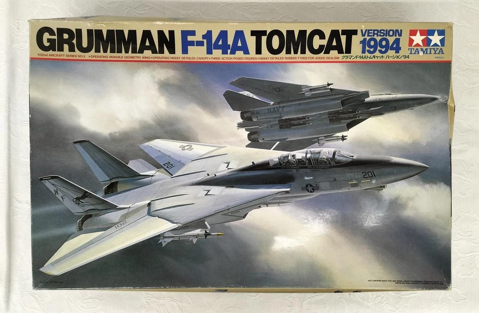 Tamiya Grumman F-14A Tomcat Version19 Plastic Model - Image 1 of 4
