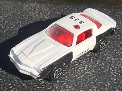 Vintage PlayArt Chevrolet Camaro Z/28 Police Bom Estado 1/64 Diecast - Imagem 1 de 4