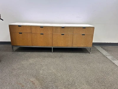 Florence Knoll MideCentury Credenza Foto 1 de 4
