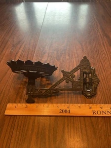 Antique Lighting Cast Iron Wall Sconce For Oil Lamp Excellent Condition - Picture 1 of 4