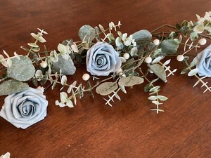 "ONE GLITTER FROST ""LILA"" GRANJA FRANCESA GUIRNALDA DE EUCALIPTO FALSO CON ROSAS - 48" - Imagen 1 de 5