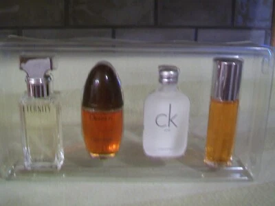 Calvin Klein Deluxe Coleção de Viagem Mini Perfume Conjunto de Presente Feminino Novo na Caixa - Imagem 1 de 4