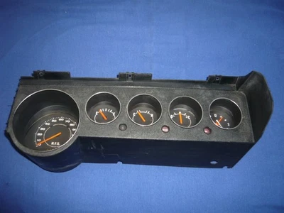 Cuadro de instrumentos y bisel Cuda Challenger 1971-1974 E-Body con reloj Mopar Foto 1 de 4