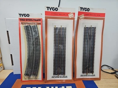 Lot of 3 Tyco: 18" Radius Curve Track 418 & 2 #917 9" Straight New. - Image 1 of 4
