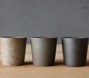 Taza de té japonesa cerámica 55/70 ml cerámica minimalista hoja suelta hecha a mano artesanal - Imagen 1 de 18