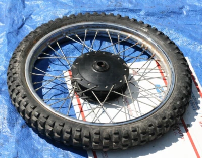 Honda XR 80 1982 OEM llanta delantera buje neumático no bueno Foto 1 de 3