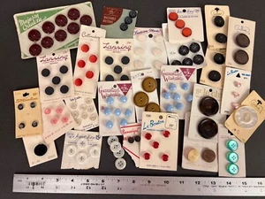 Vintage Button Lot Over 100 Plastic New Old Most On Card Blue Red Pink Colors B2 - Picture 1 of 9