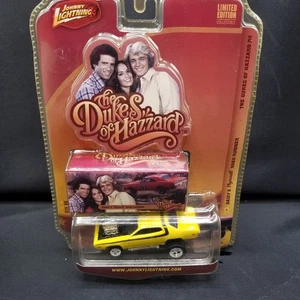 Johnny Lightning Dukes Of Hazzard Daisy's Plymouth Road Runner 1/64 Diecast NEW - Picture 1 of 5