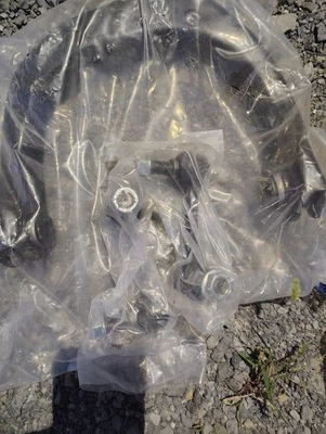 2005 Chevrolet Trailblazer Ext Lt 4.2L Upper And Lower Control Arms Tie Rods - Image 1 of 4