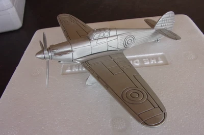 Avión de combate británico Hawker Hurricane Segunda Guerra Mundial de peltre Danbury como nuevo - 5" de longitud Foto 1 de 2