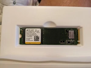 Micron 2450 1TB PCIe NVMe M.2 2280 Internal SSD MTFDKBA1T0TFK Solid State Drive - Afbeelding 1 van 2