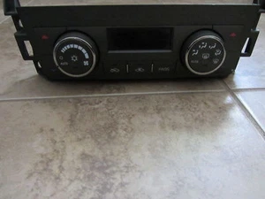 07-10 CADILLAC DTS CLIMATE CONTROL TEMPERATURE UNIT OEM AC HEAT 15228682 HVAC - Picture 1 of 1