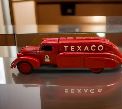 ERTL Texaco 1939 Dodge Airflow Die Cast Locking Coin Bank with Key - Image 1 of 4
